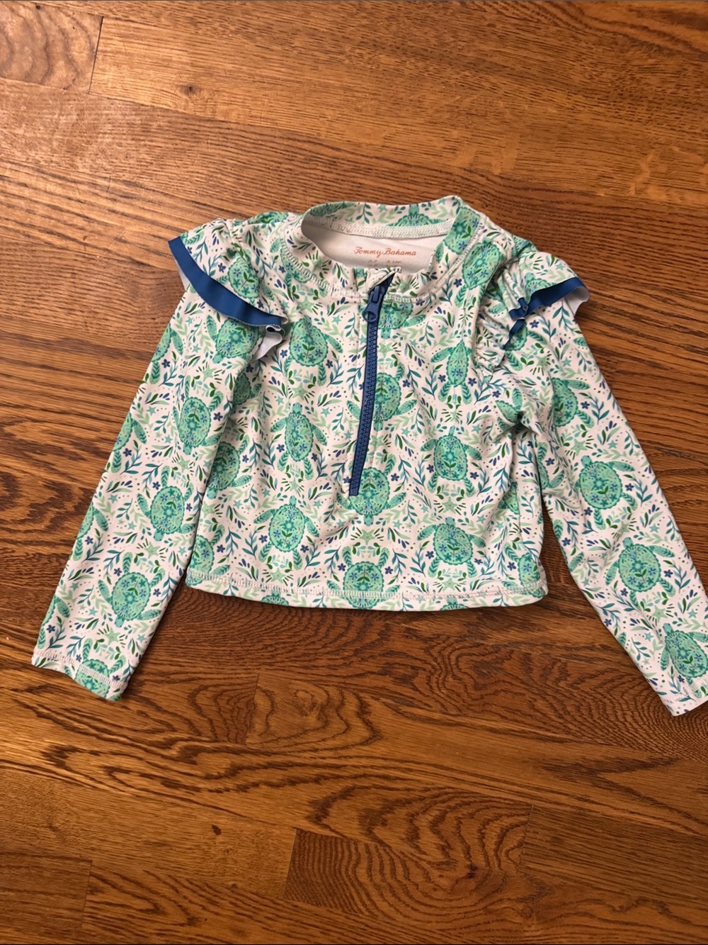 Tommy Bahama Girls' Blue and Green Turtle Print Rashguard size 2T
